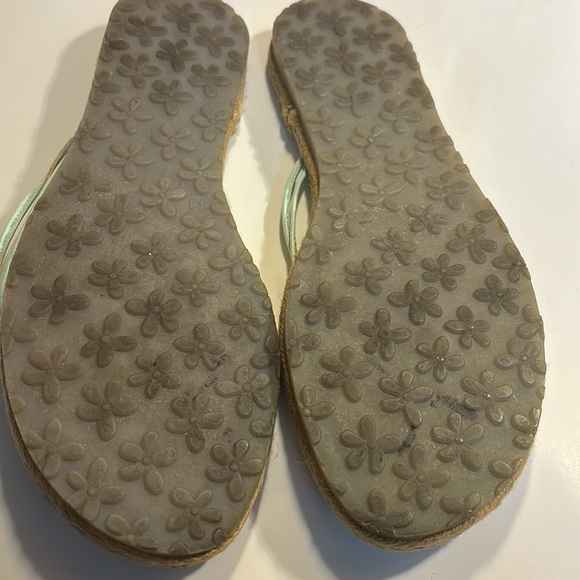 Miss Robert’s lime green sandals with blue flower and braided rope size 9 - Picture 4 of 4